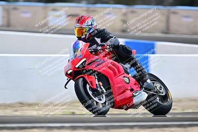 media/Apr-18-2025-TrackDaz (Fri) [[45f5874c44]]/B Group/Session 4 (Turn 6 - Outside)/